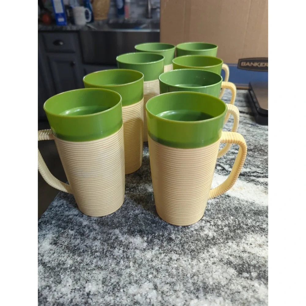 8 Raffiaware by Thermo-Temp Drink Tumblers Avocado Green Ribbed Vintage